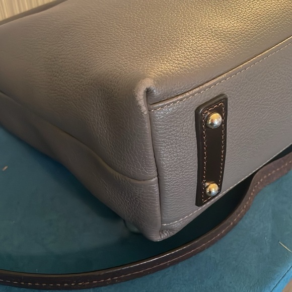 Dooney & Bourke Women’s Handbag - Picture 7 of 9